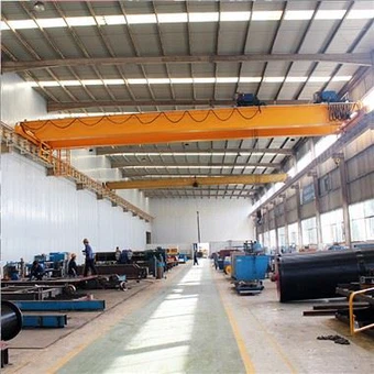 Grúa aérea de doble viga