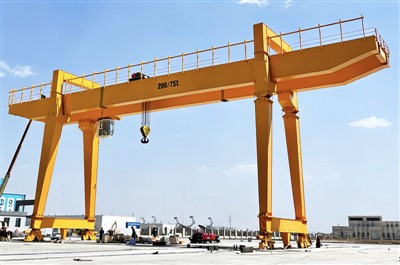 ¿Por qué su empresa necesita una grúa pórtico con polipasto eléctrico?