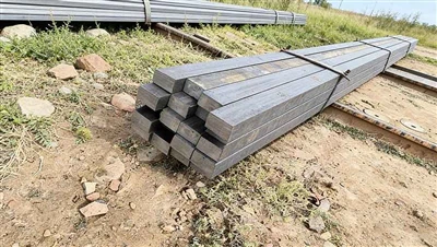 Proyecto de riel de acero cuadrado personalizado para cliente australiano